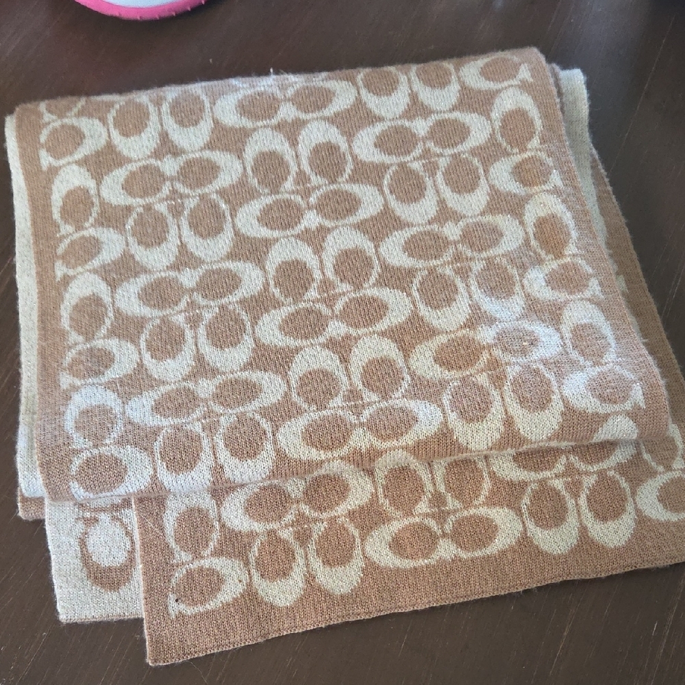 Floral Patterned Tan Bath Towel